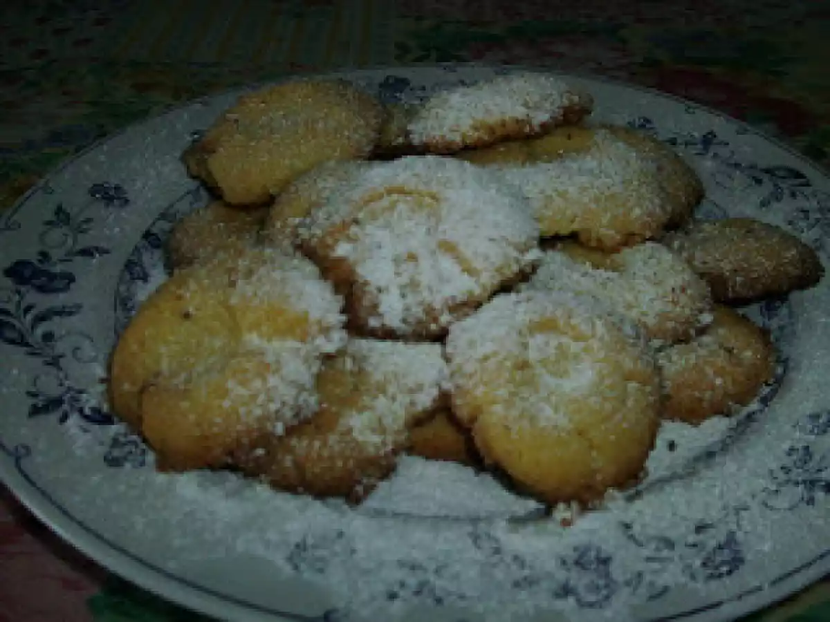 BISCOTTI CON TUORLO D'UOVO SODO