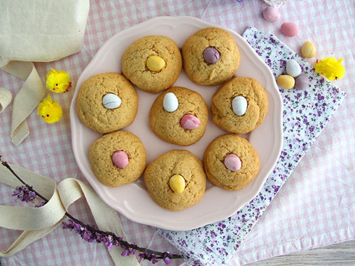 Biscotti di Pasqua con ovetti di cioccolato - foto 3