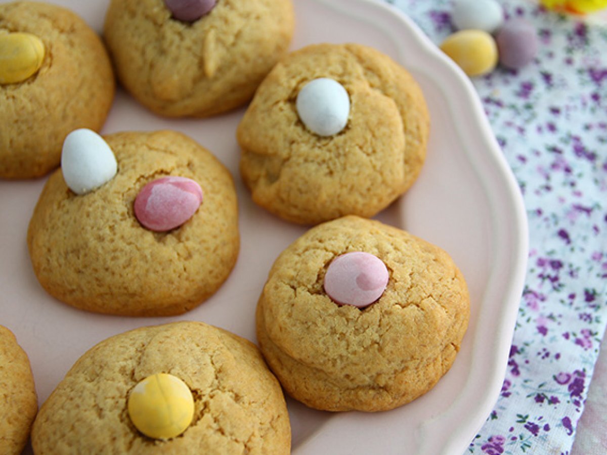 Biscotti di Pasqua con ovetti di cioccolato - foto 4