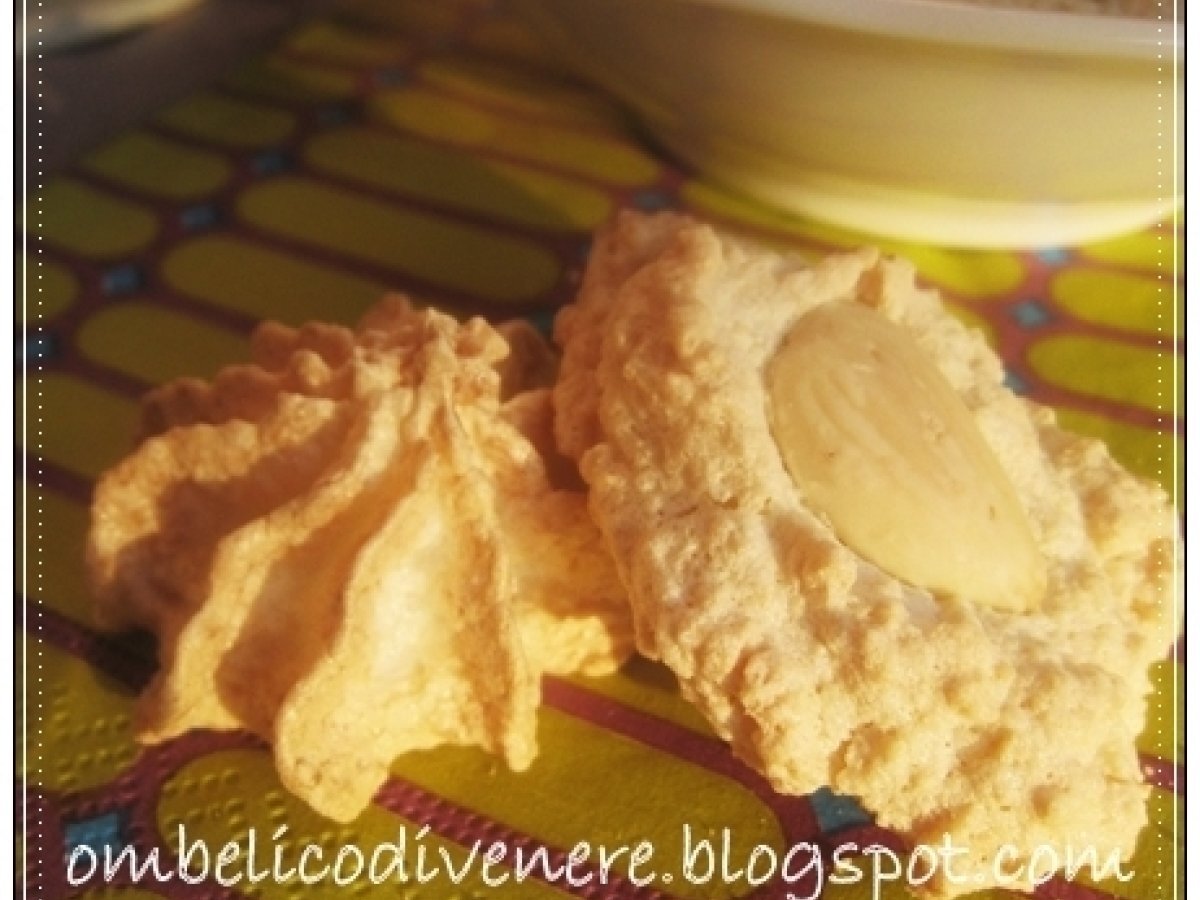Biscotti meringati