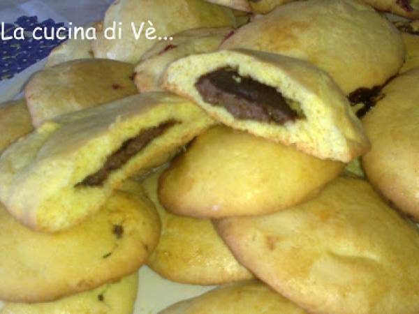 Biscotti ripieni di nutella