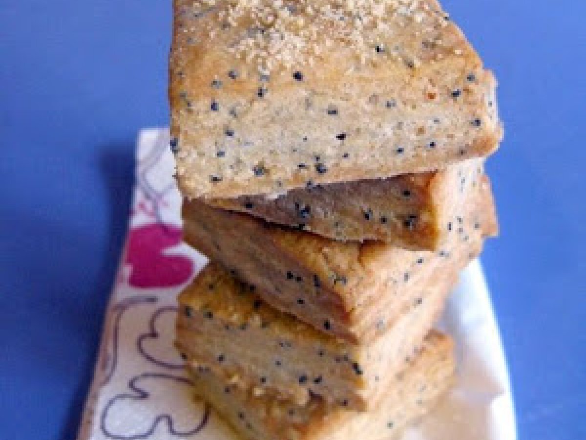 Biscotti salati al parmigiano e semi di papavero - foto 4