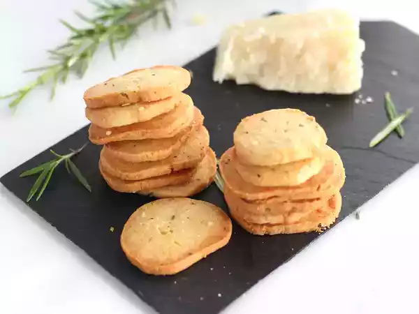 Ricetta Biscotti salati parmigiano e rosmarino