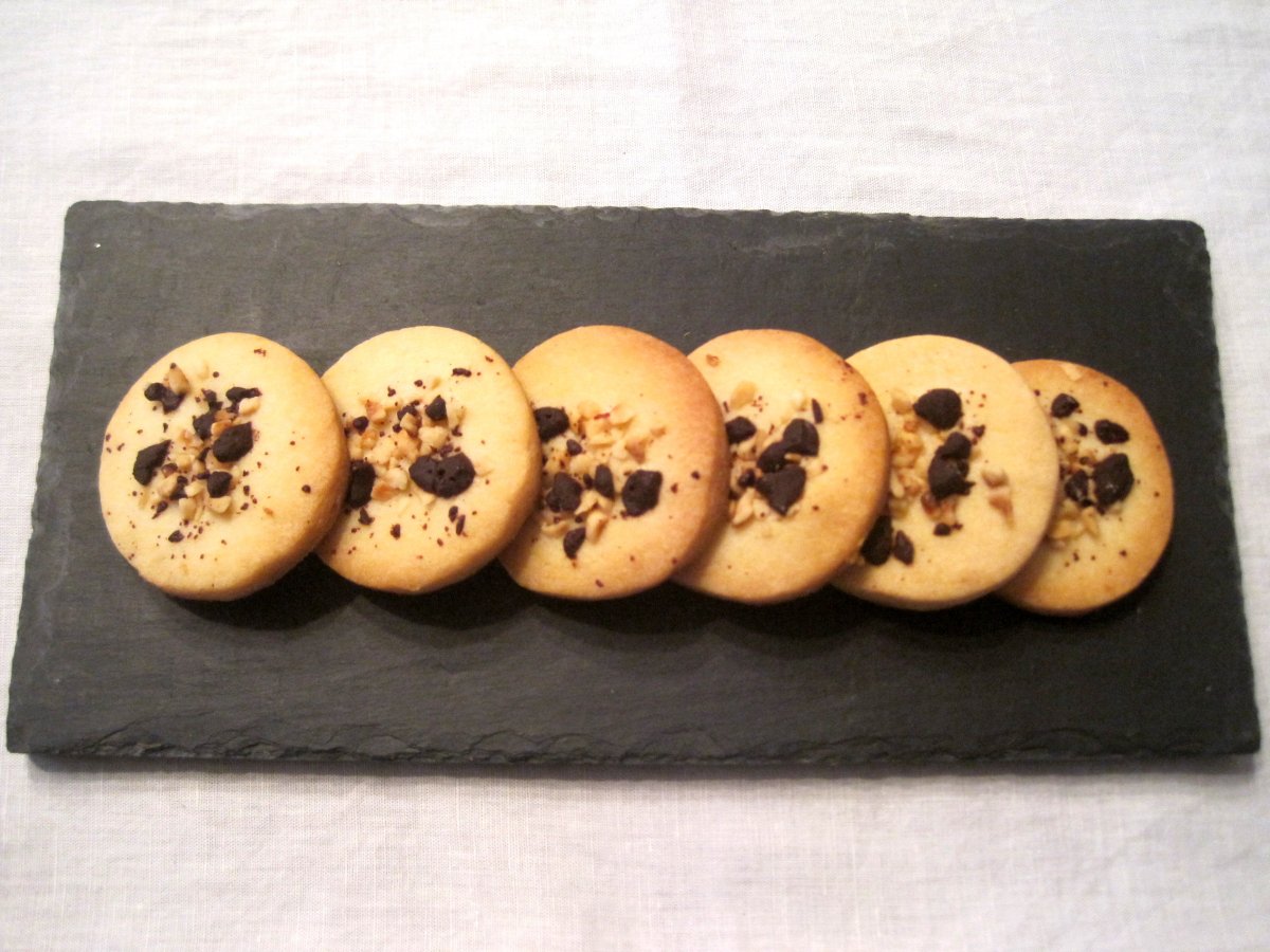 Biscotti senza glutine con gocce di cioccolato e nocciole Ricetta
