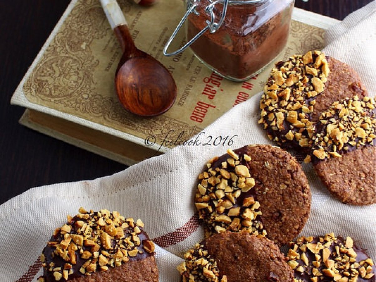 Biscotti vegan cacao e nocciole