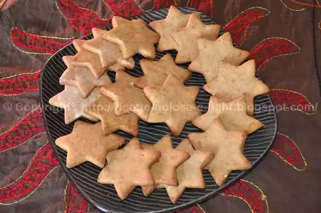 Biscottini con farina di riso alla banana