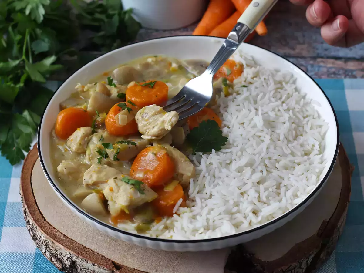 Blanquette di pollo con cookeo: ricetta cremosa con funghi e carote - foto 6