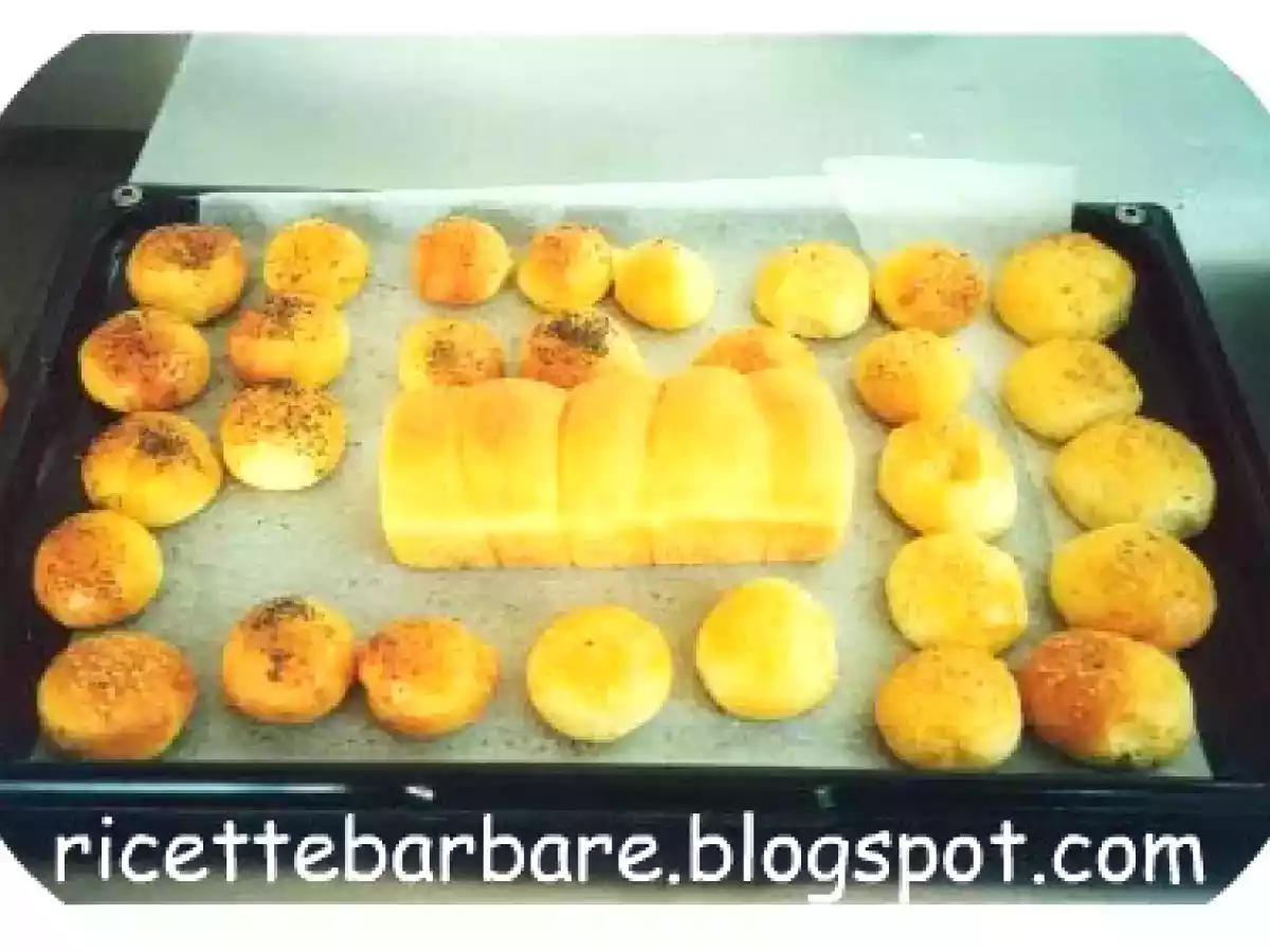 Bocconcini di pane alla mozzarella farciti