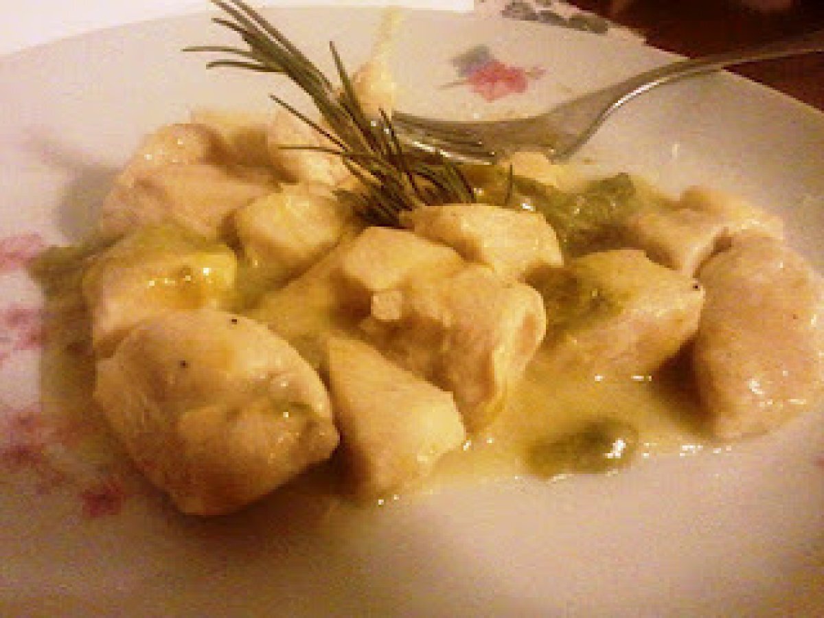 Bocconcini di pollo agli agrumi e asparagi