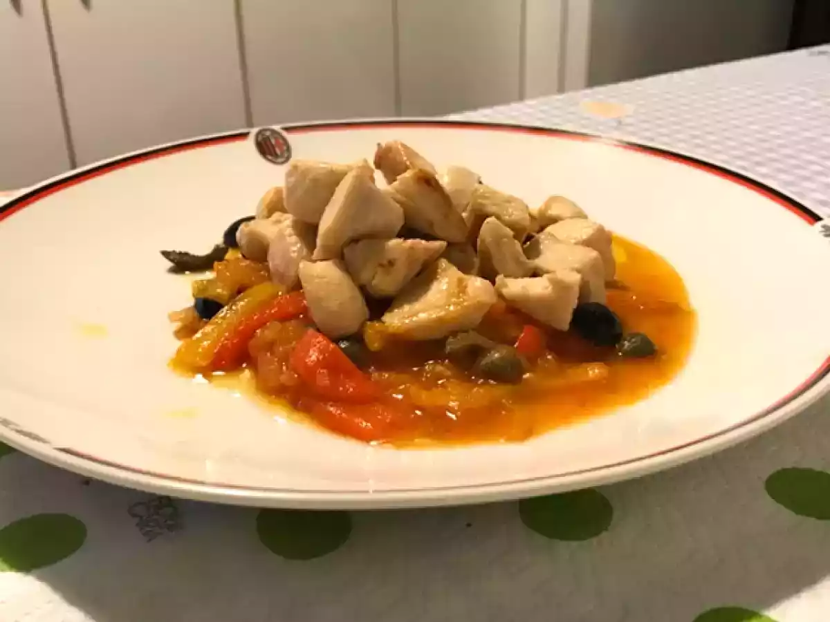 BOCCONCINI DI POLLO CON PEPERONI OLIVE NERE e.........