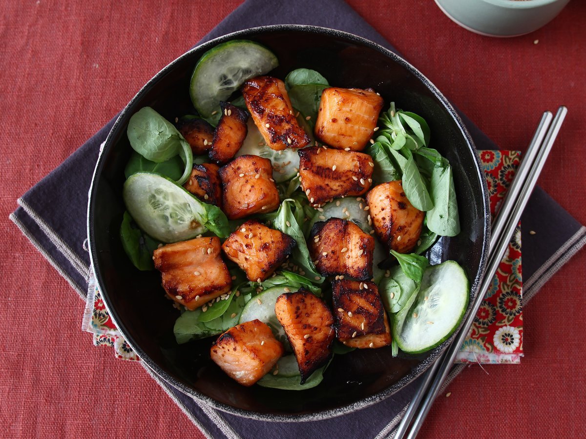 Bocconcini di salmone in friggitrice ad aria con marinatura asiatica - foto 3