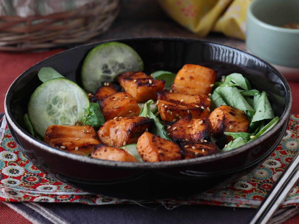 Bocconcini di salmone in friggitrice ad aria con marinatura asiatica - foto 5