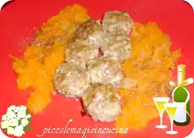 Bocconcini di tacchino in salsa di carote e cipolle