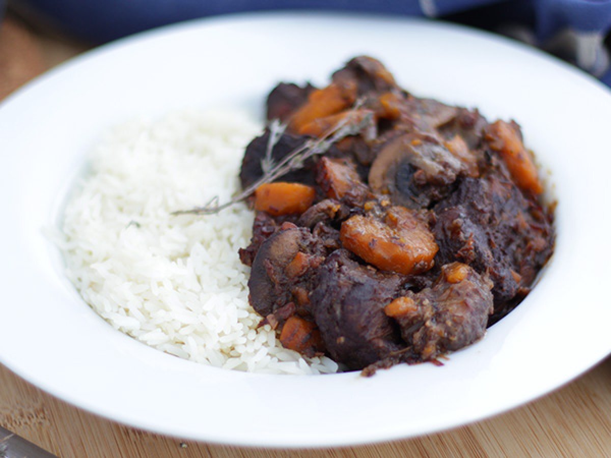 Boeuf Bourguignon (Manzo alla borgognona) - Ricetta tradizionale francese - foto 3