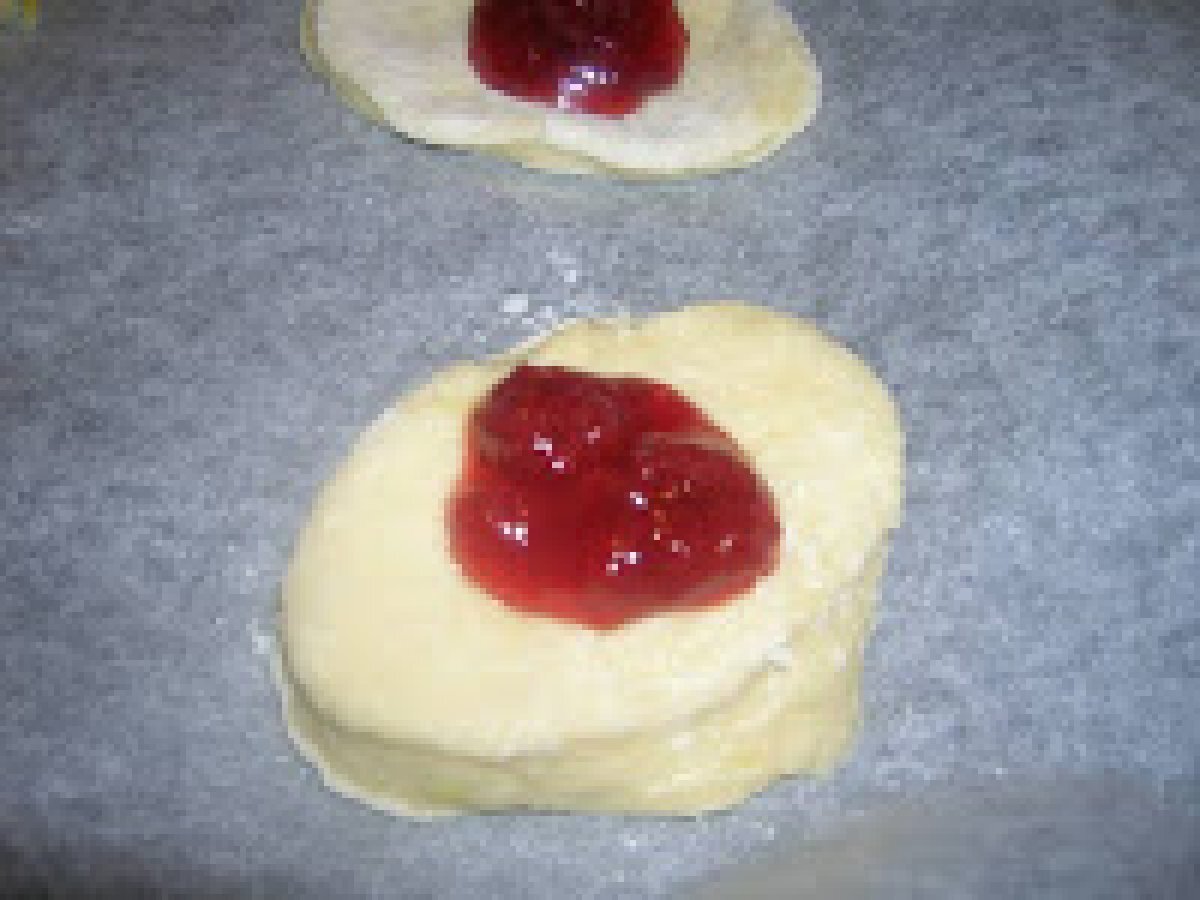 BOMBOLONI CON NUTELLA E MARMELLATA - krapfen with nutella and jam - foto 6