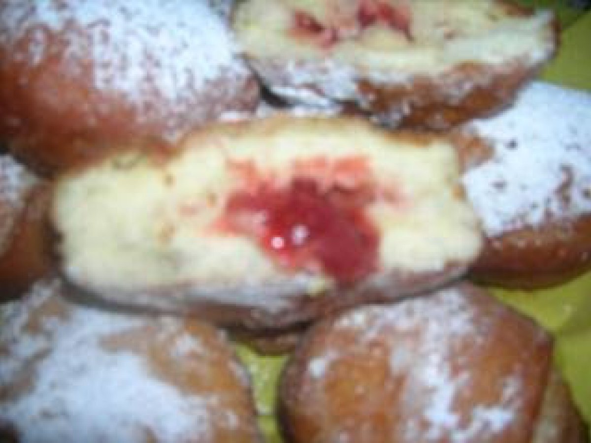 BOMBOLONI CON NUTELLA E MARMELLATA - krapfen with nutella and jam - foto 12