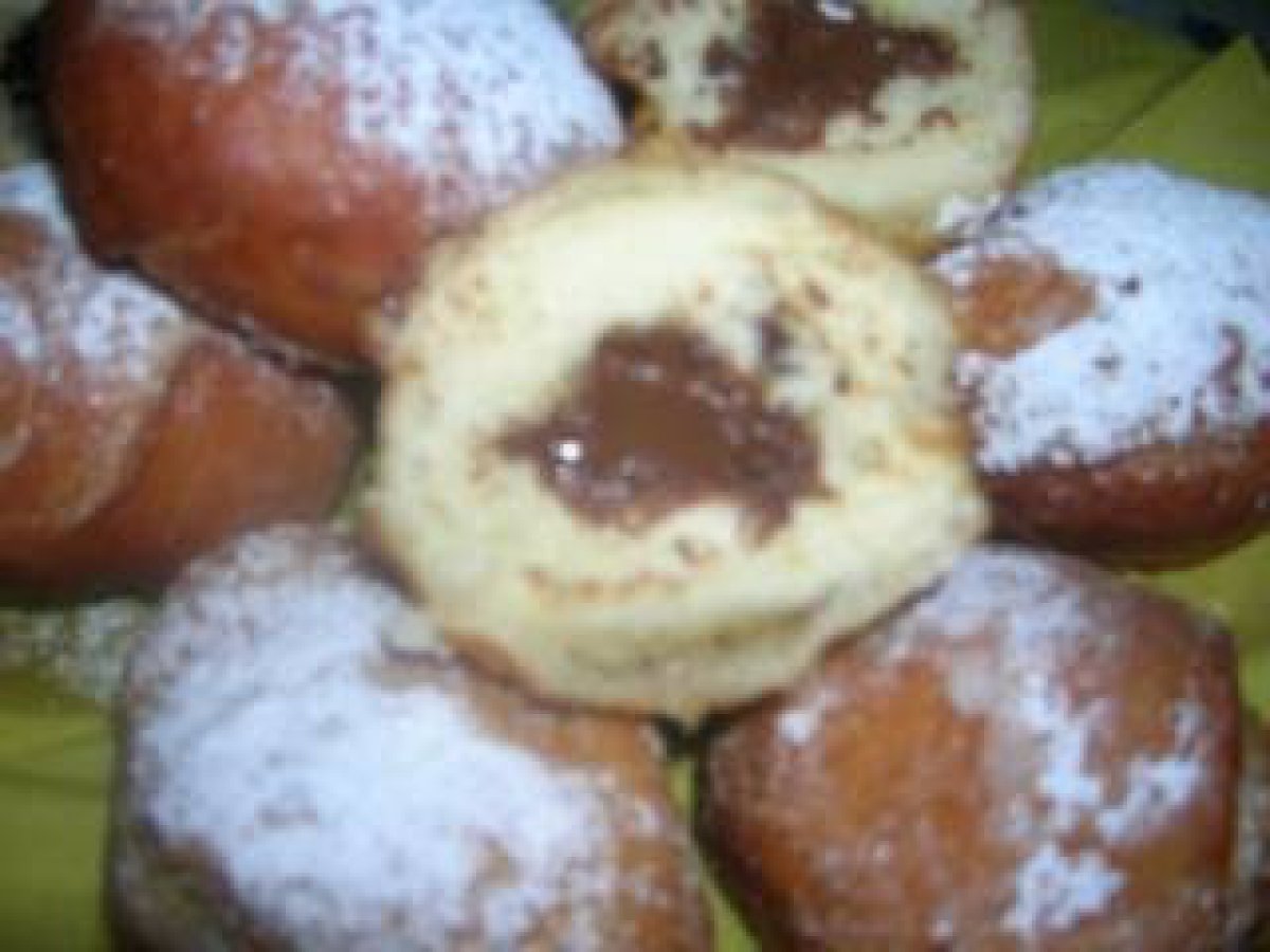 BOMBOLONI CON NUTELLA E MARMELLATA - krapfen with nutella and jam - foto 13