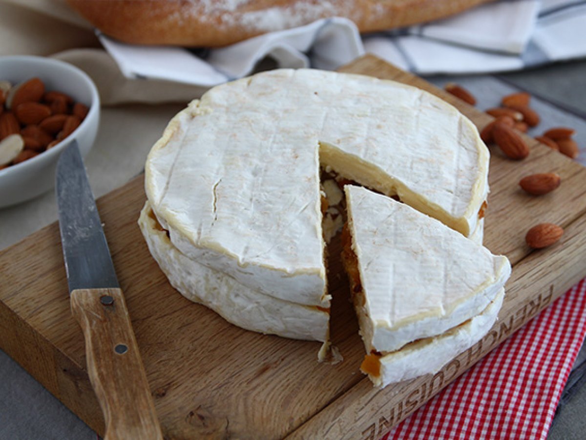 Brie farcito con mandorle e albicocche secche - foto 3