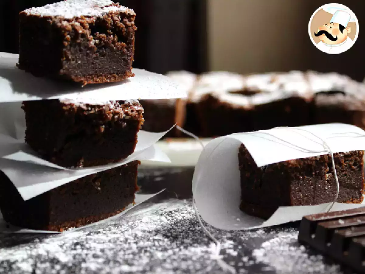 Brownie al cioccolato fondente facile e veloce: ricetta originale morbida e golosa