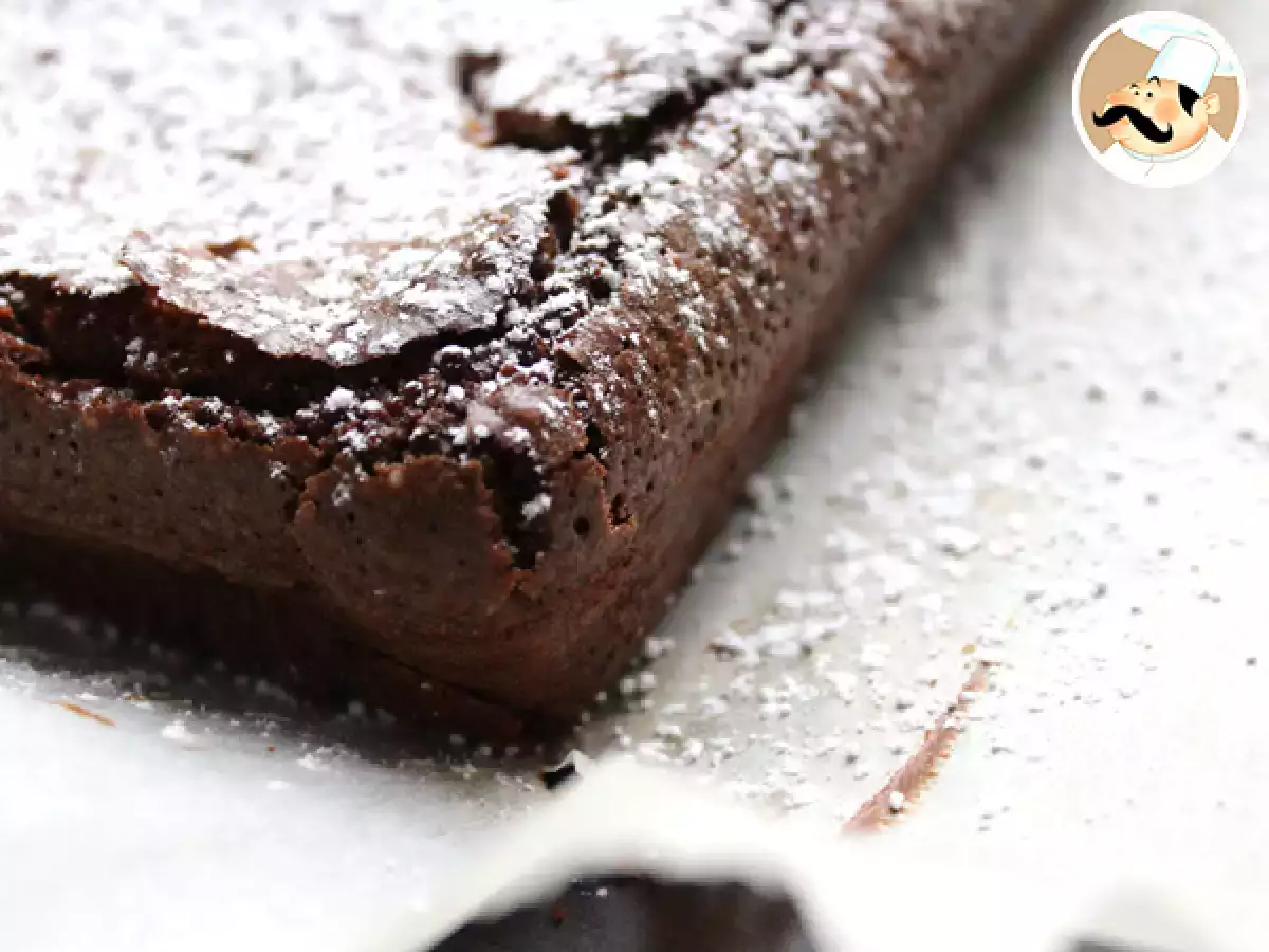 Brownie al cioccolato fondente facile e veloce: ricetta originale morbida e golosa - foto 2