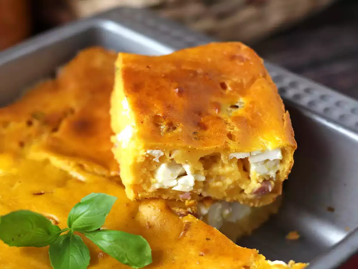 Brownie salato con zucca, prosciutto e feta: la ricetta facile per riciclare la zuppa di zucca - foto 3