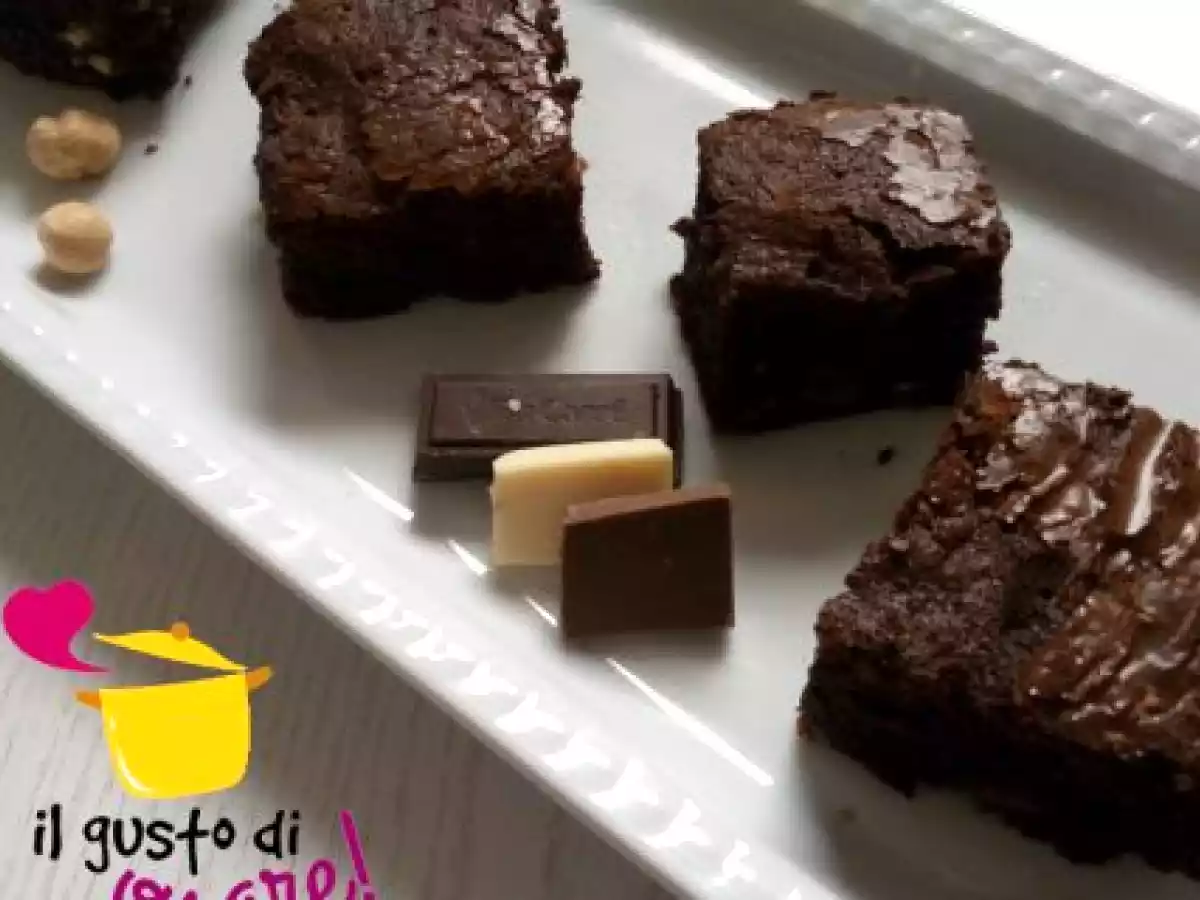 Brownies ai tre cioccolati