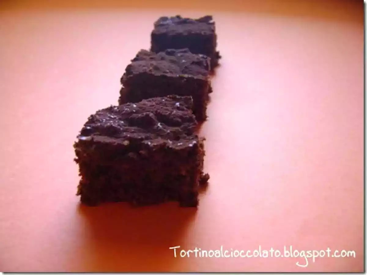 BROWNIES AL COCCO E CIOCCOLATO - foto 2