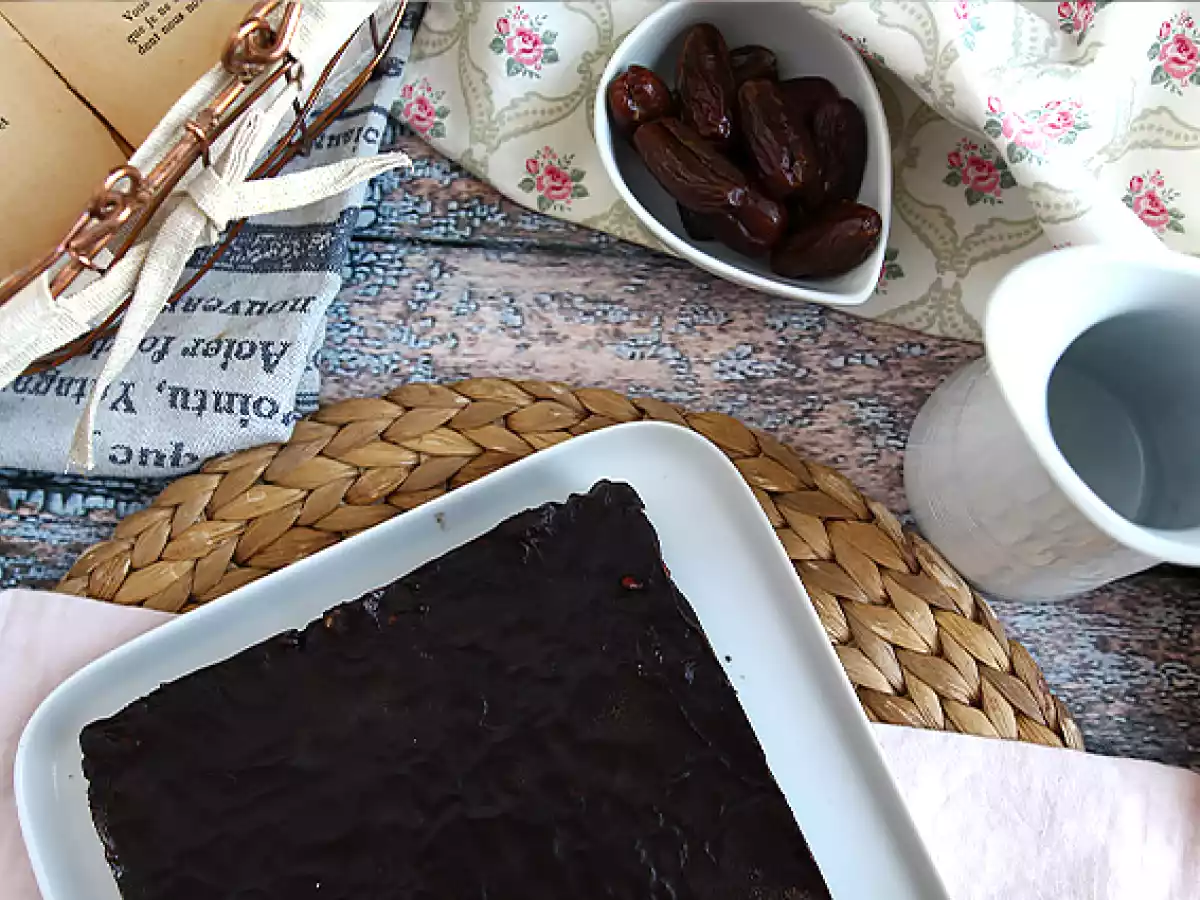 Brownies crudisti, la ricetta senza glutine e senza lattosio che tutti possono provare - foto 3