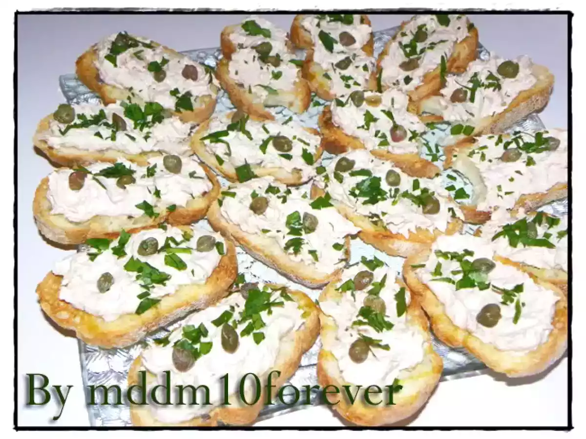 BRUSCHETTE ALLA MOUSSE DI TONNO