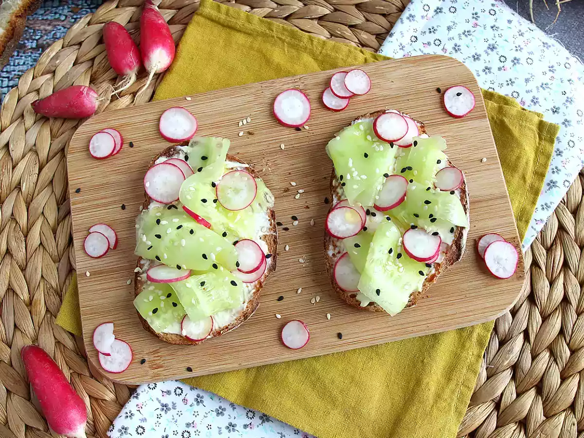 Bruschette con Philadelphia, cetrioli e ravanelli - foto 5