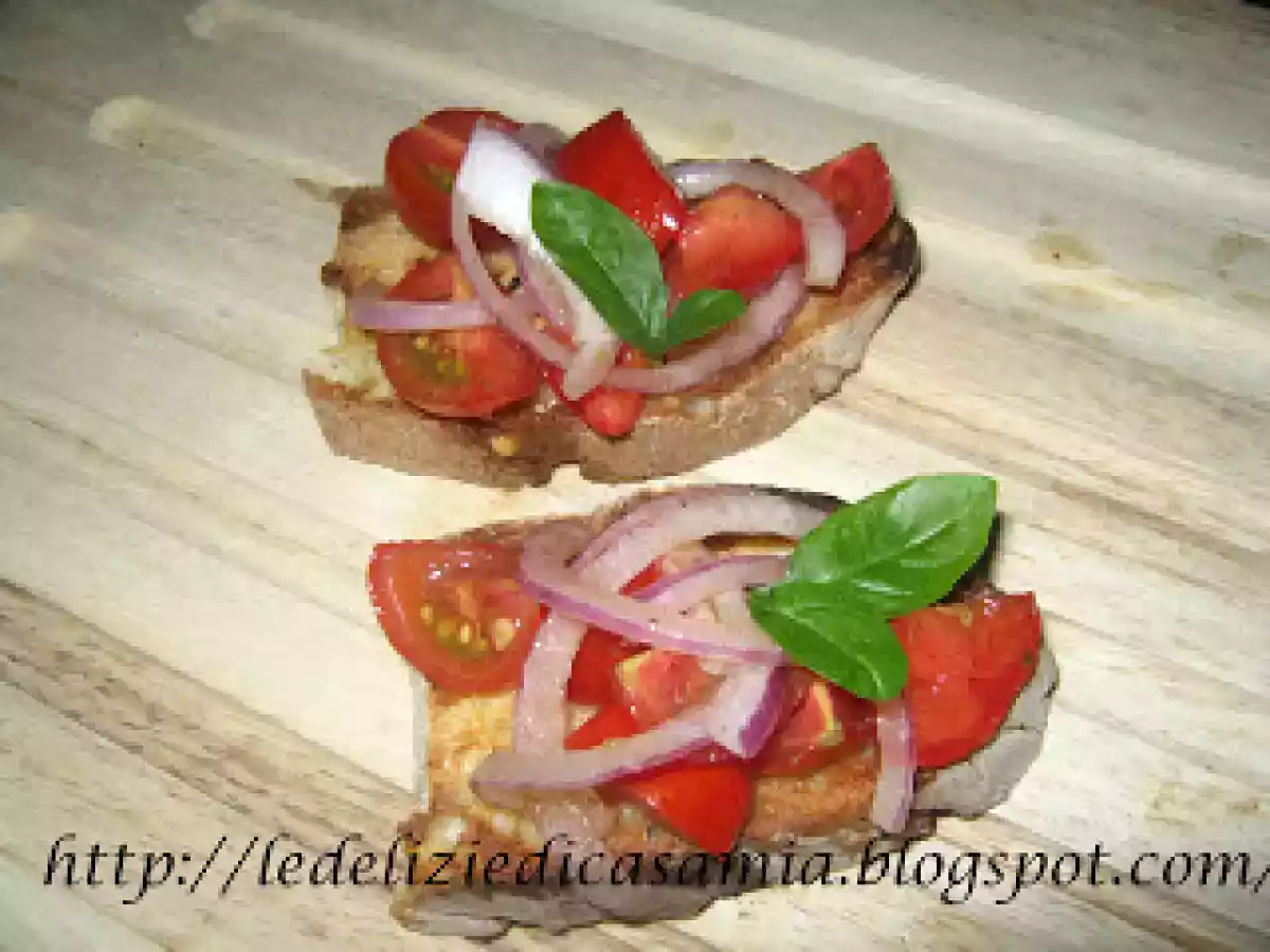 Bruschette di pane casereccio per una caldissima serata estiva