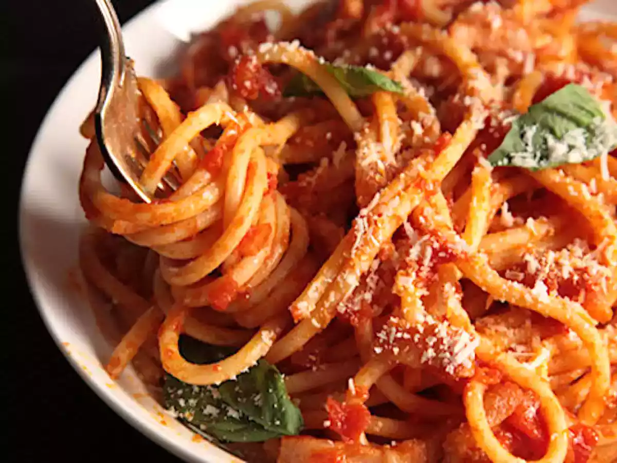 Bucatini all'amatriciana - Ricetta rivisitata