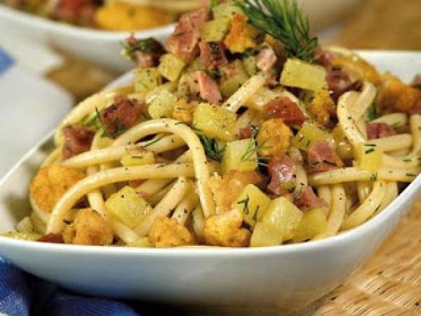 Bucatini con patate e speck