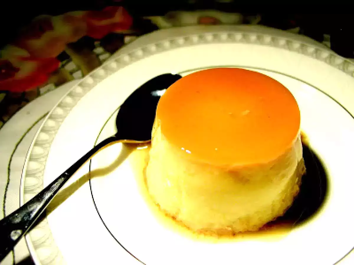 Budino caramellato al limone e amaretti