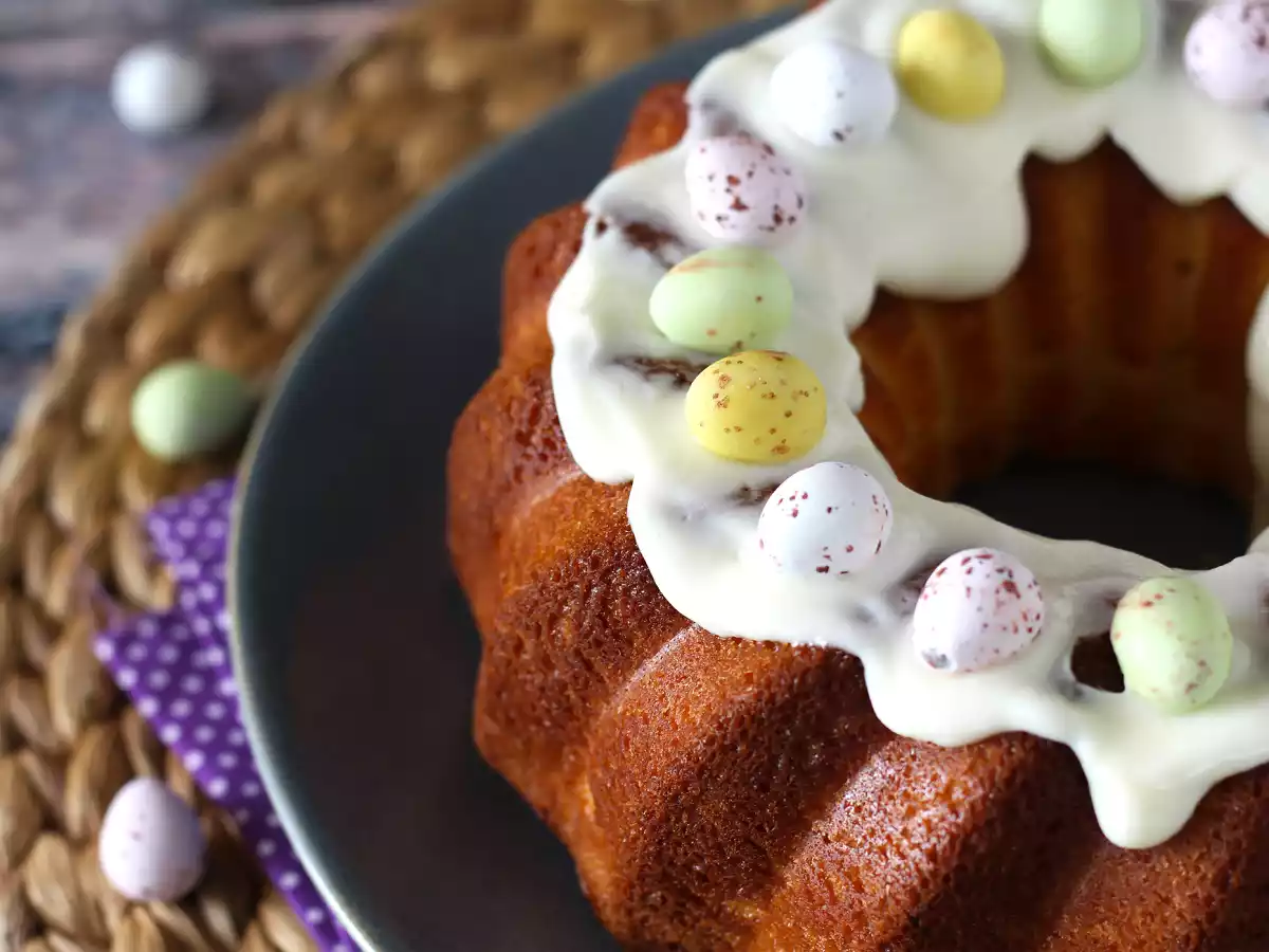 Bundt cake di Pasqua al limone e cioccolato bianco - foto 2