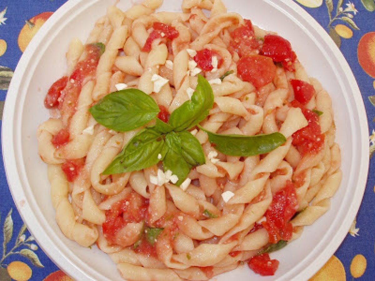 Busiate con il pesto alla trapanese Ricetta Petitchef