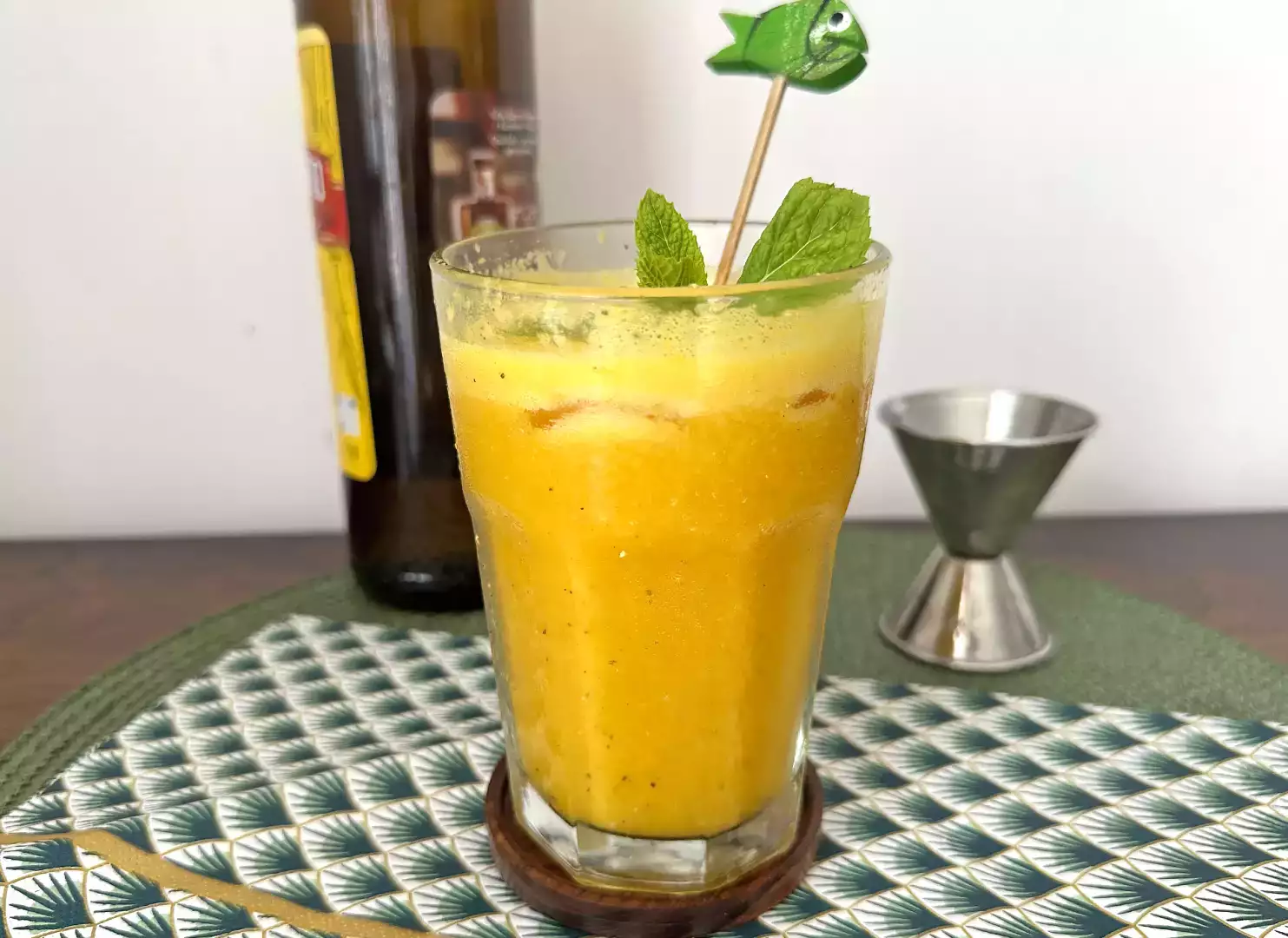 Caipirinha batida al frutto della passione: la versione cremosa del celebre cocktail brasiliano
