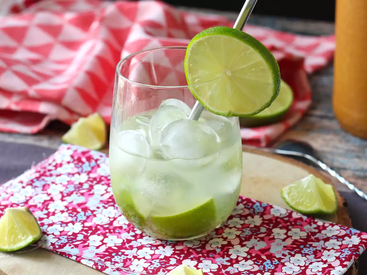 Caipirinha brasiliana: il cocktail fresco e facile da preparare (senza shaker!) - foto 2