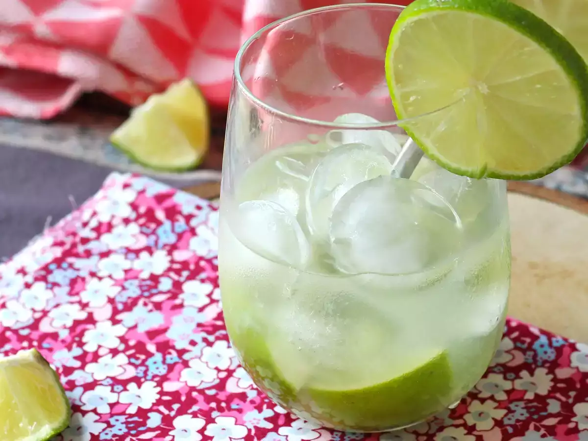 Caipirinha brasiliana: il cocktail fresco e facile da preparare (senza shaker!) - foto 4
