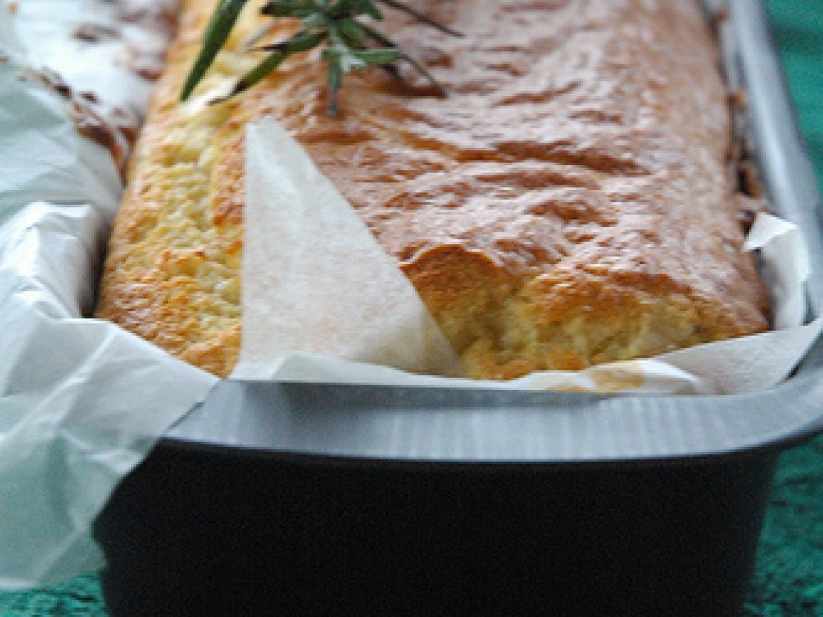 CAKE al GORGONZOLA, MIELE e ROSMARINO - foto 3