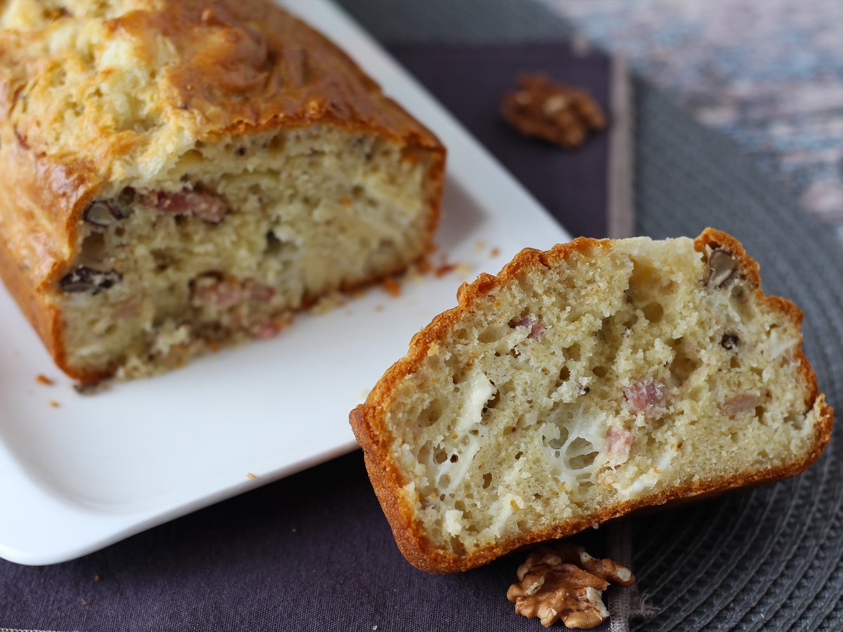 Cake salato con pancetta, formaggio caprino e noci - foto 3