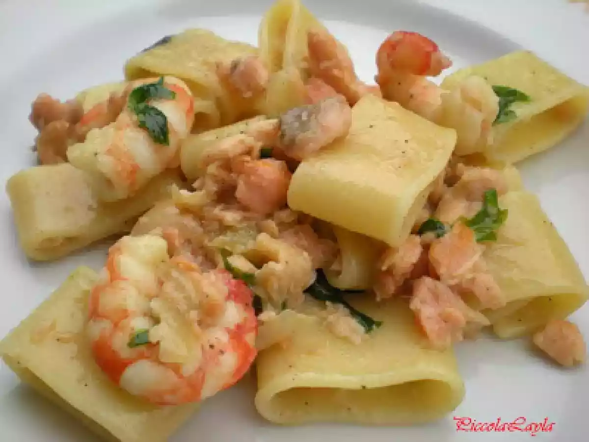 Calamarata con Salmone e Gamberoni al profumo d' Estate - foto 2