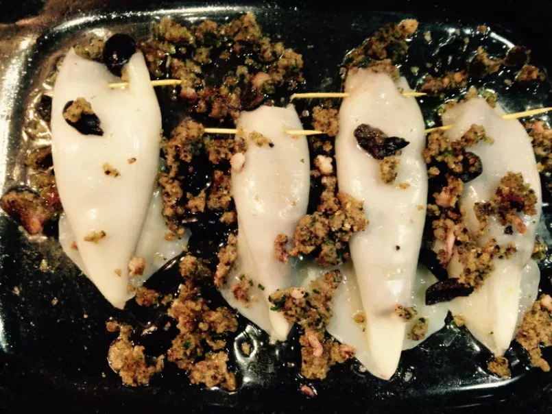Calamari ripieni al forno con crostini di avocado e rucola - foto 6
