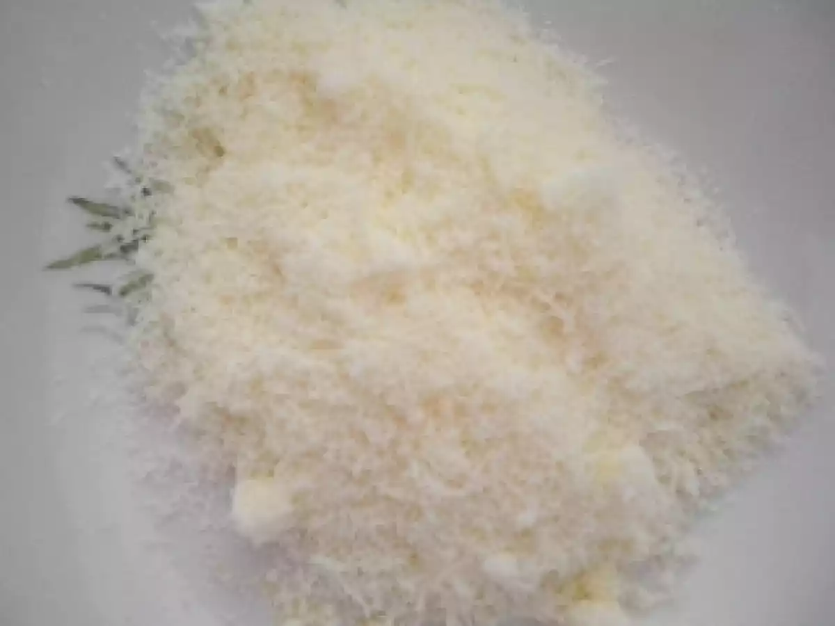 CALAMARI RIPIENI GRIGLIATI SU CREMA DI PISELLI E PREMIO - foto 6