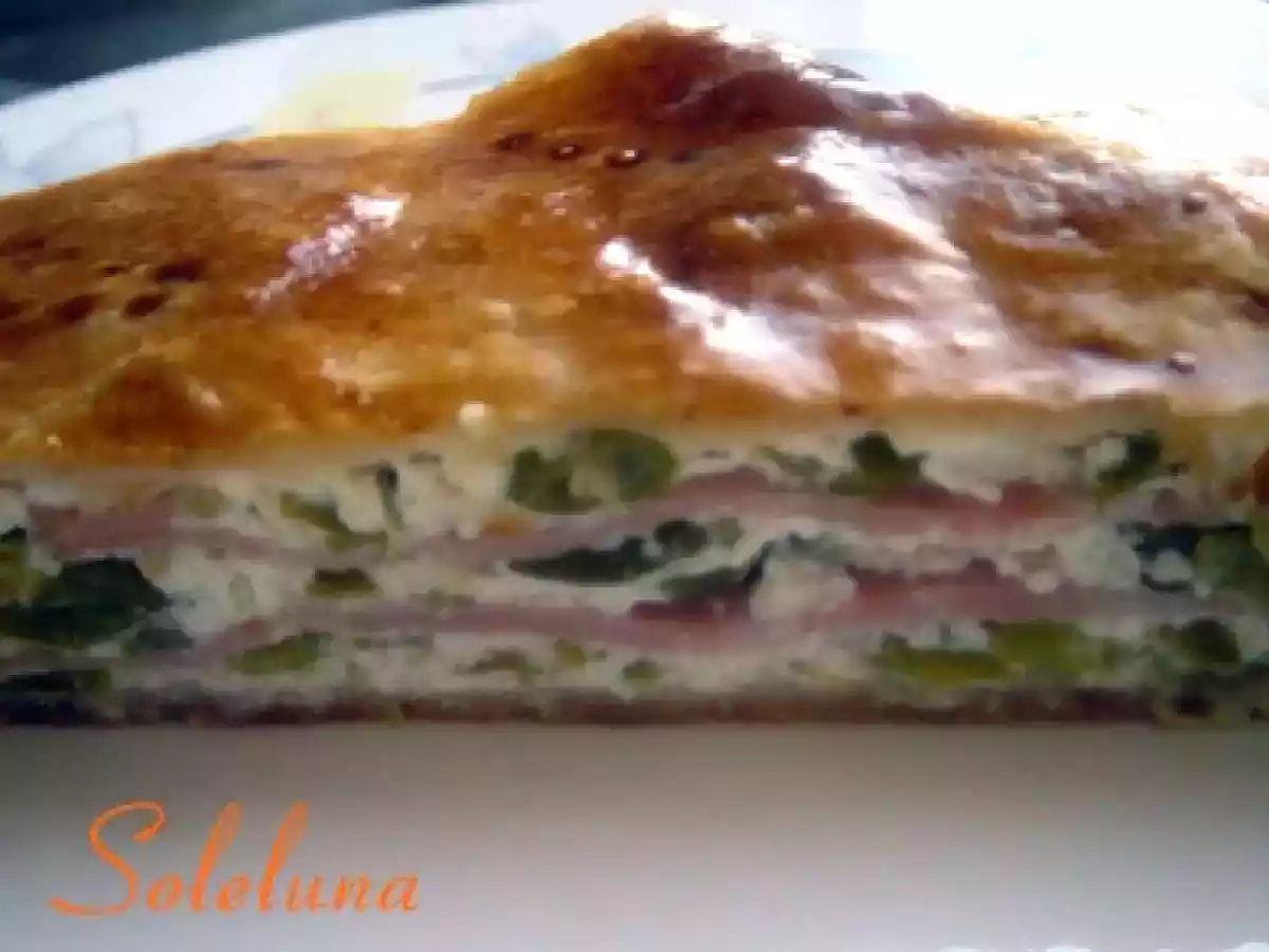 CALZONE SFOGLIATO CON RICOTTA, FAGIOLINI, MORTADELLA PROFUMATO AL BASILICO - foto 2