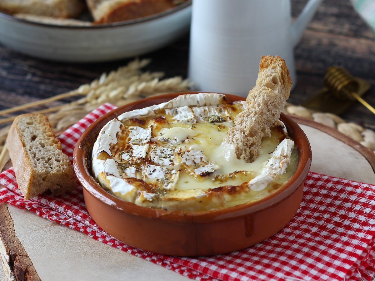 Camembert con miele cotto in friggitrice ad aria