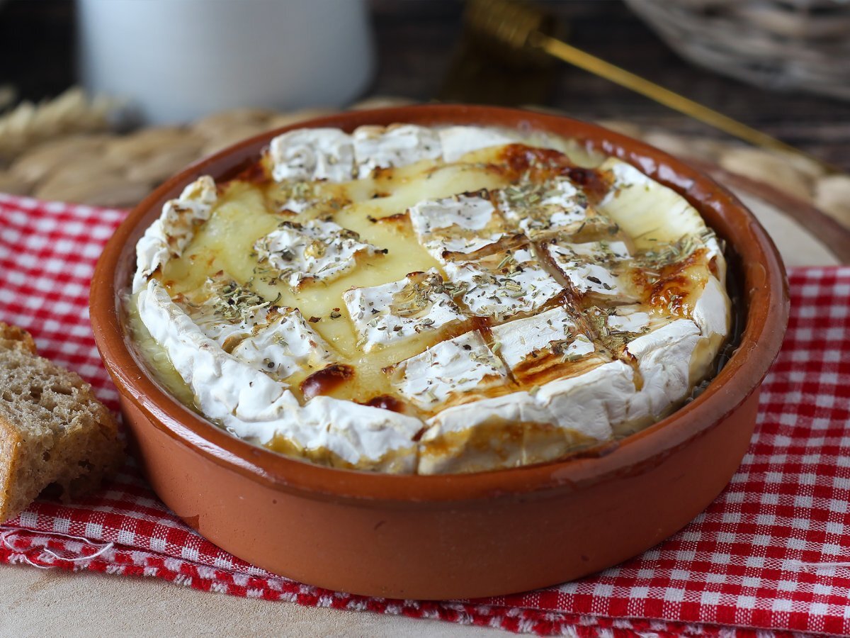 Camembert con miele cotto in friggitrice ad aria - foto 2