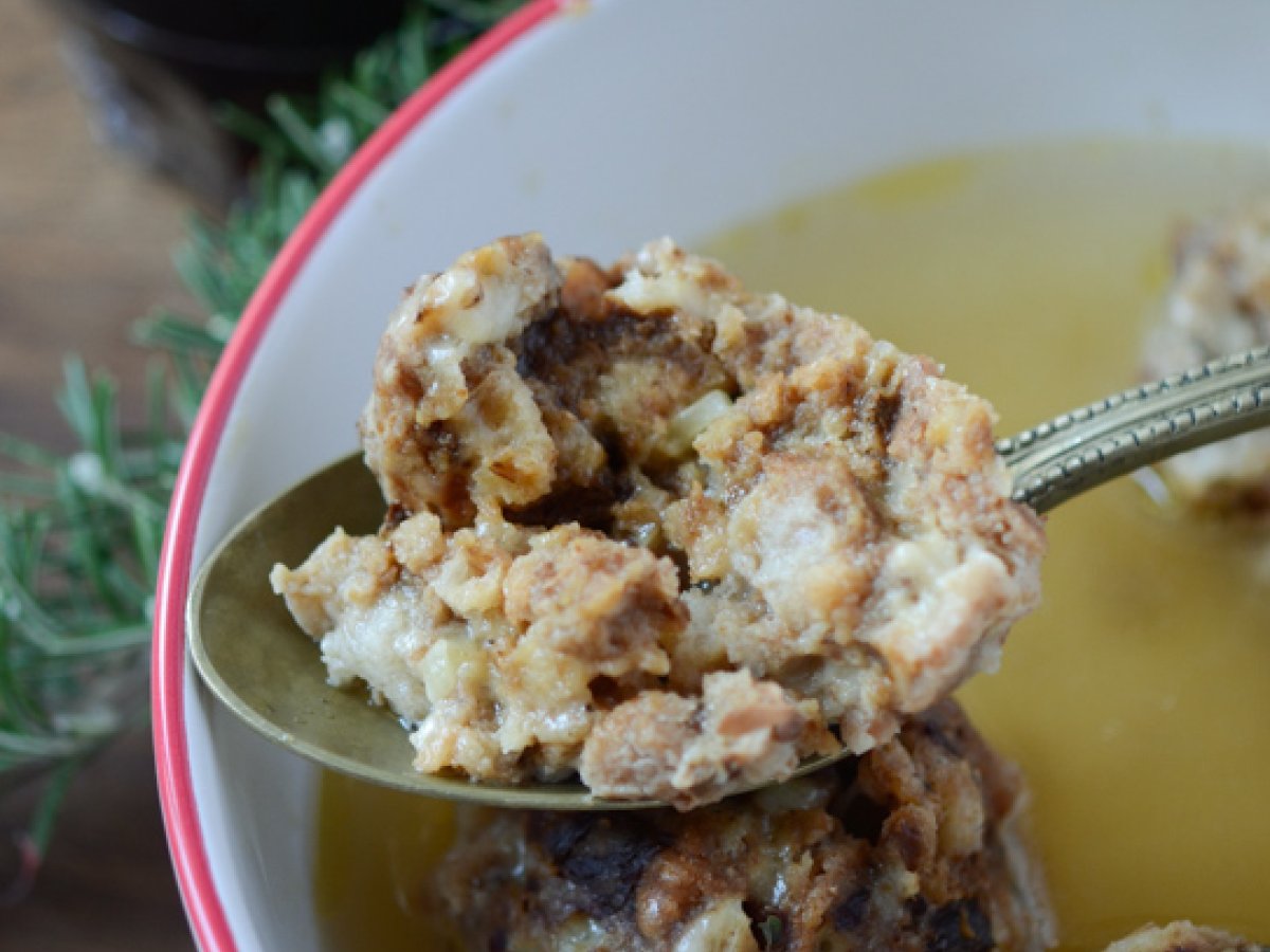 Canederli integrali al formaggio e funghi porcini secchi - foto 2