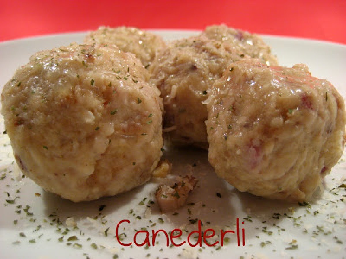 Canederli speck e funghi