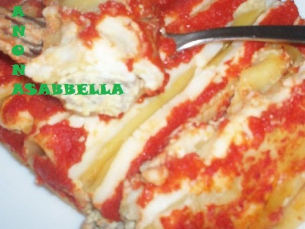 CANNELLONI CON MACINATO CREMA DI CARCIOFI E RICOTTA